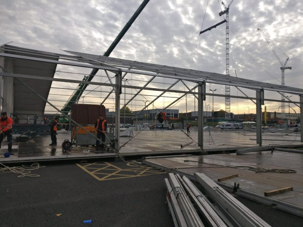 Large scale industrial marquee lighting