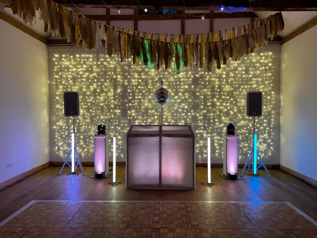 Intimate Wedding lighting in Barns